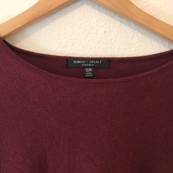 ROMEO + JULIET COUTURE red oversized sweater - Picture 2 of 5